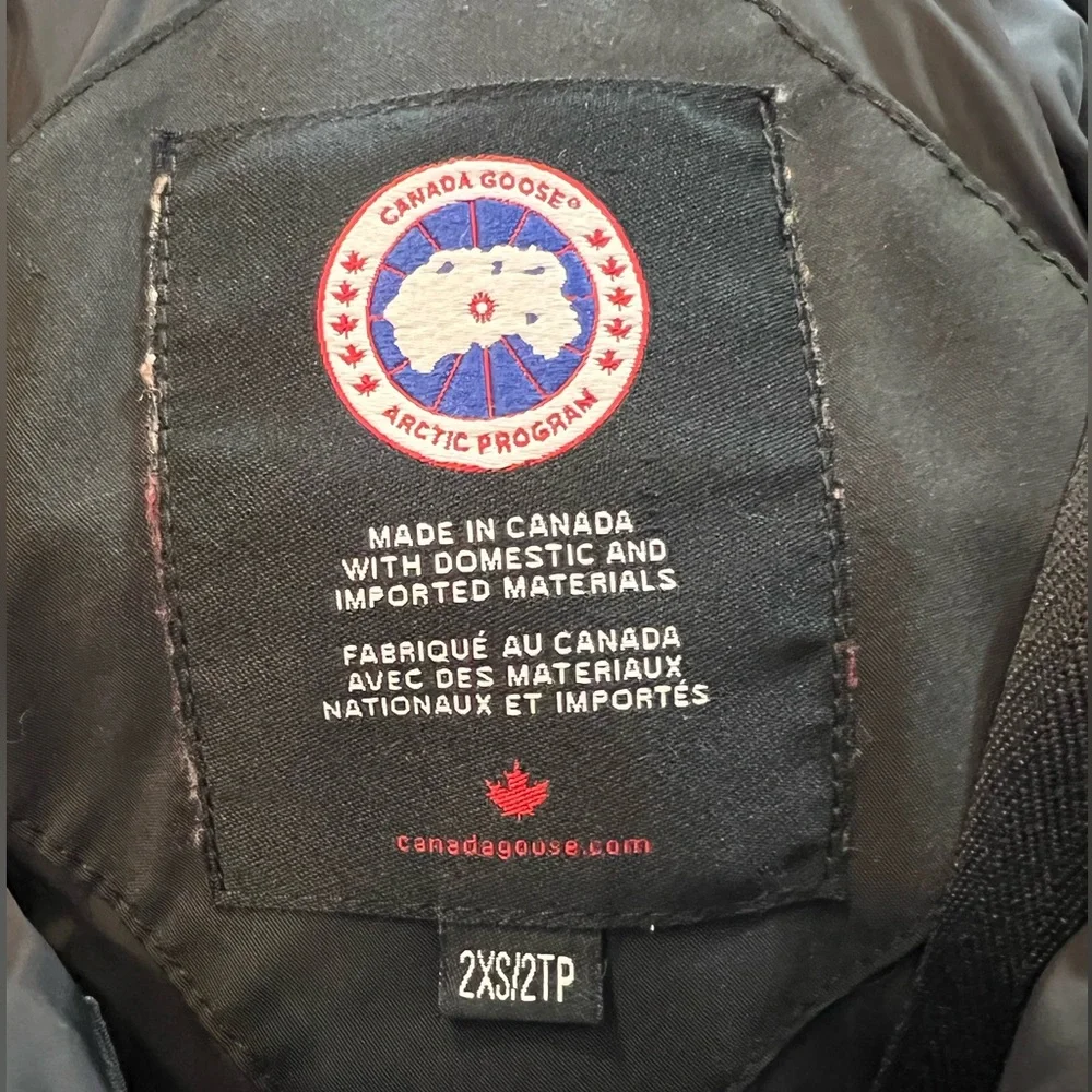 Canada Goose Shelburne Parka - Picture 8 of 8